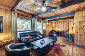 Eureka Springs Rental Cabin 8 Mi to Downtown!